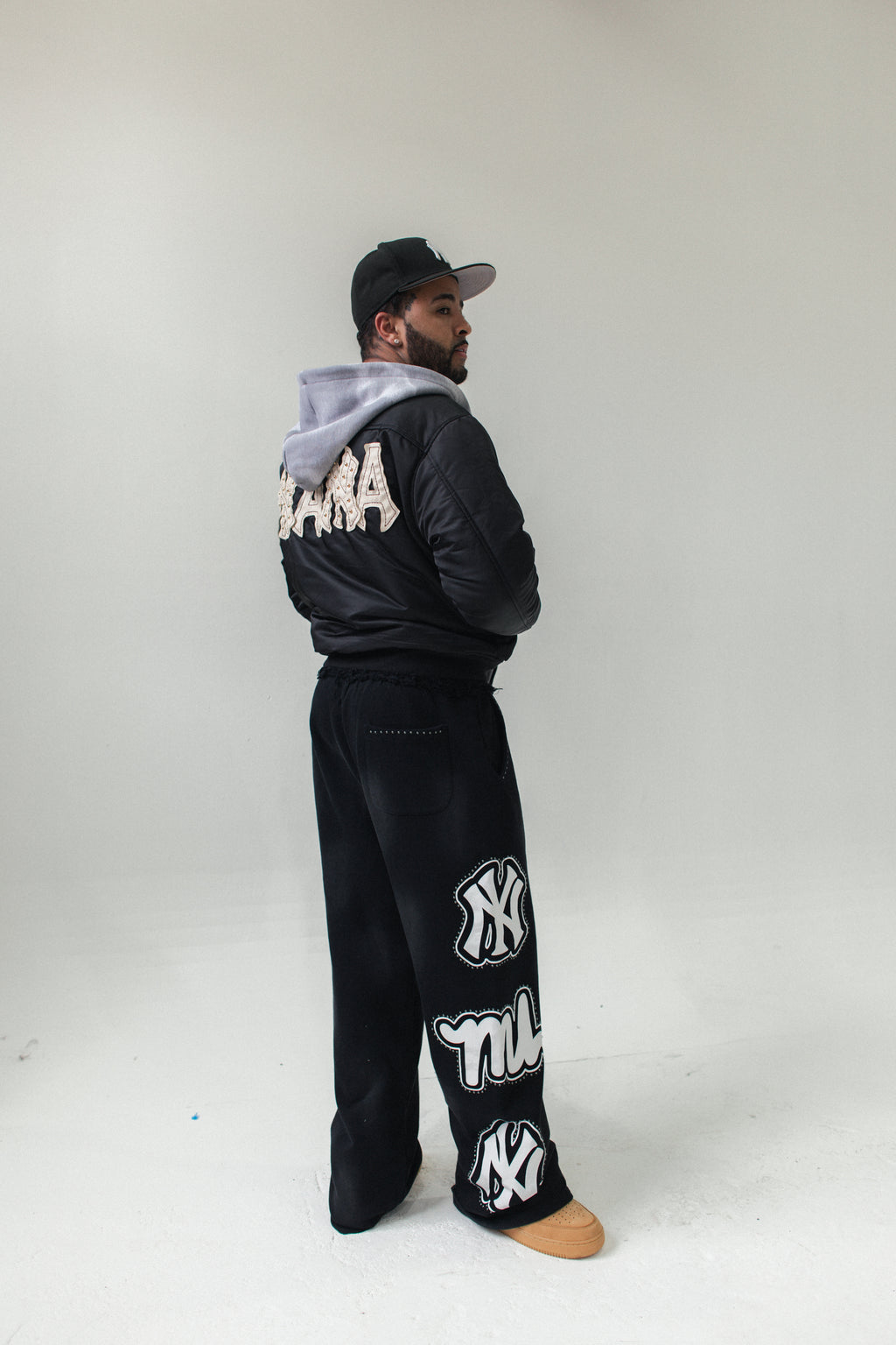 NY CITY CORE SWEATS [BLACK]